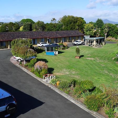 Willaway Motel Apartments Ulverstone Bagian luar foto