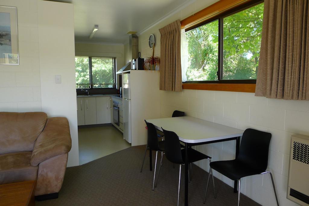 Willaway Motel Apartments Ulverstone Ruang foto