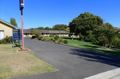 Willaway Motel Apartments Ulverstone Bagian luar foto