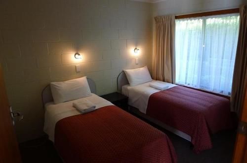 Willaway Motel Apartments Ulverstone Bagian luar foto